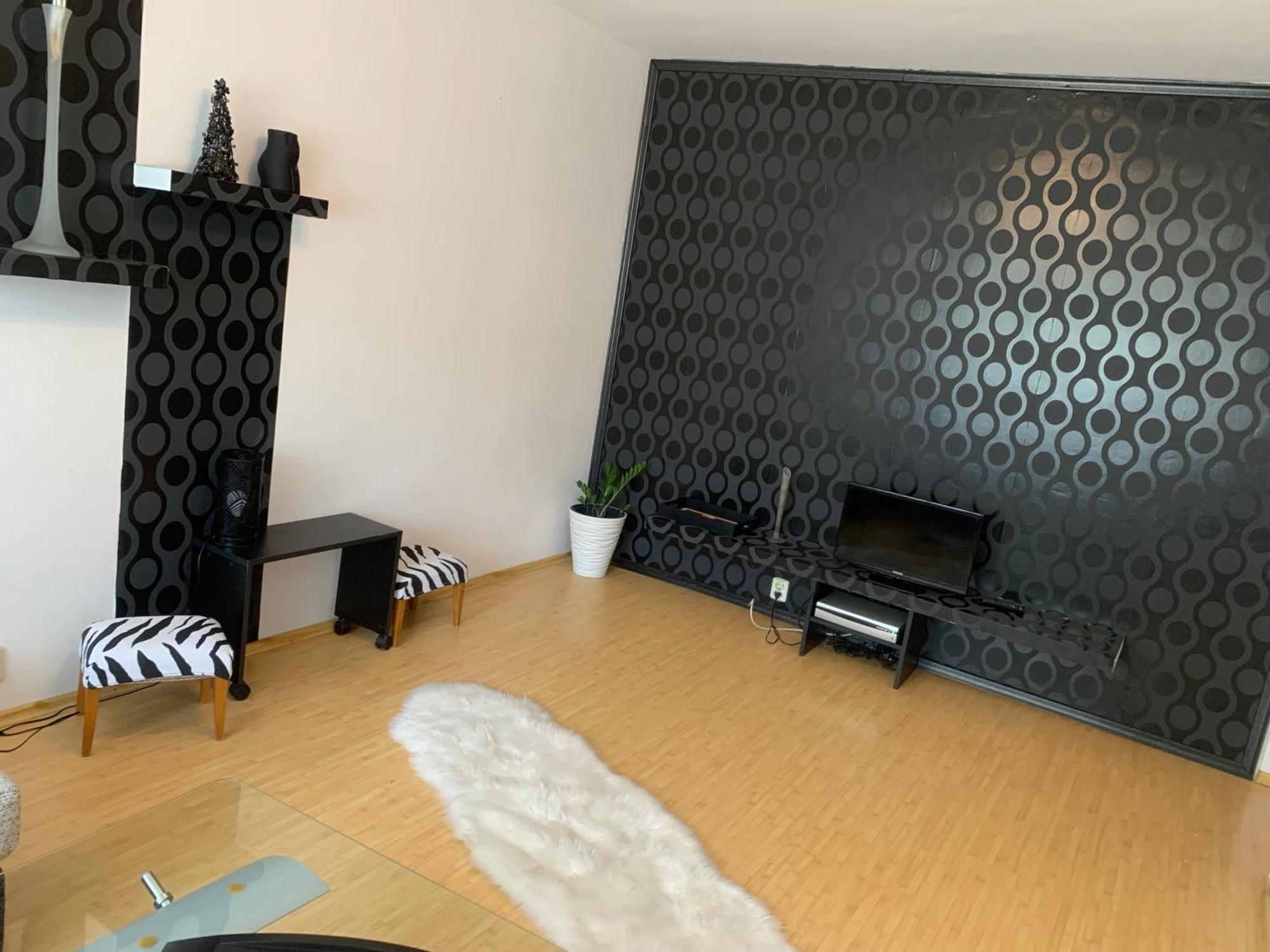 Focus Hun 3 Apartment Миеркуря Чук Екстериор снимка